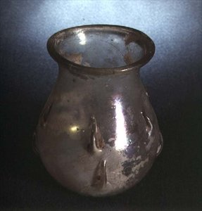 小罐子，塞纳河或莱茵河地区，5-7世纪（玻璃）。 作者 学校德语