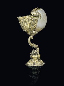 Nagyszeben悬挂式鹦鹉螺杯，十七世纪中叶（贝壳和镀金银）