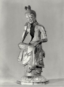 菩萨坐姿，约645-794（鎏金铜）（黑白照片 作者 日本学校