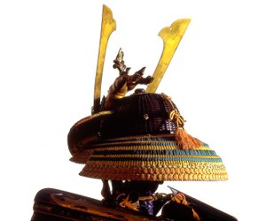 江户时代武士的礼仪性盔甲（混合媒体 作者 日本学校