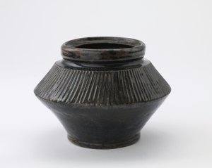兵库县立奎市的坛子，江户时代，十九世纪末至十八世纪（陶瓷） 作者 日本学校