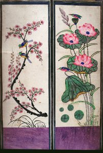 两幅描绘花鸟的八折屏风（纸面天然颜料） 作者 学校韩语