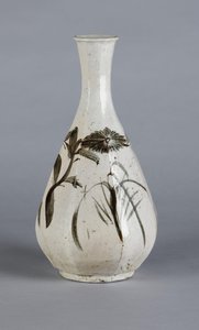 朝鲜王朝（陶瓷），带有菊花和房屋设计的花瓶 作者 学校韩语