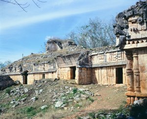 拉布纳宫，普鲁克风格的建筑，尤卡坦（墨西哥）。玛雅文明。4-10世纪。 作者 马其顿学校
