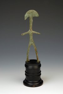 士兵雕像，公元前450年（青铜） 作者 翁布里亚学校