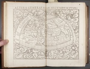 全球，来自Cosmographia，1544 作者 塞巴斯蒂安·芒斯特（Sebastian Munster）