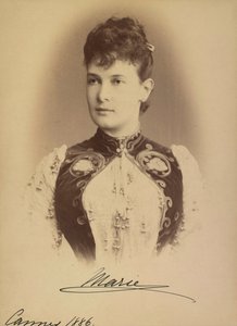 俄罗斯玛丽亚·帕夫洛夫娜 (Marie Pavlovna de Russie) - 俄罗斯大公夫人玛丽亚·帕夫洛夫娜 (1854-1920)，谢尔盖·利沃维奇·列维茨基 (1819-1898) 创作。 明胶银摄影 作者 谢尔盖（Sergei Lvovich Levitsky）