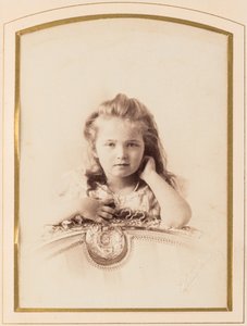 塔蒂亚娜·尼古拉耶芙娜·德·俄罗斯 (1897-1918) - 俄罗斯大公夫人塔蒂亚娜，谢尔盖·利沃维奇·列维茨基 (1819-1898) 创作。 白蛋白照片