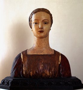 年轻女士（多色木雕 作者 中华学校