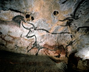 2022 年，法国拉斯科方解石洞壁上的旧石器时代牛、鹿和马艺术（照片） 作者 西塞·布林伯格