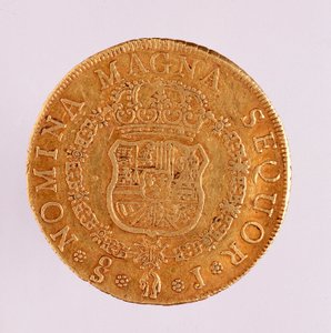 来自西班牙的金币（8 ecus）：费迪南多（Ferdinand）六世统治时期（1746-1759）。 1759 年 3,5 厘米那不勒斯，考古博物馆 作者 西班牙语学校