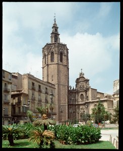 1381-1429 西班牙瓦伦西亚 (Valencia) 大教堂的米卡莱 (Miquelet 或 El Miguelete) 钟楼的视图 作者 西班牙语学校