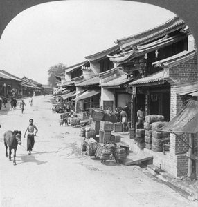 中国区的主要商业街，缅甸巴莫，1908年 作者 立体声旅行社