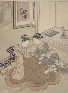 两个年轻女子坐在玩猫咪摇篮的小松旁边，约1765年，约1765年。 作者 铃木春信