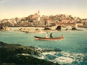 贾法港与背景中的小镇，c.1880-1900（photochrom） 作者 瑞士摄影师