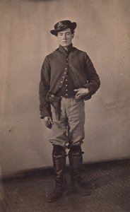 1861-65年，手持手枪的联邦骑兵士兵。 作者 Tappin 的摄影艺术画廊