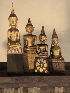泰国北部的木制宗教佛（木）