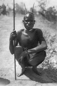 一个带角的男孩，从阿伯康到坦uku尼喀，Tukuyu，1925年，1927年