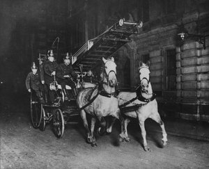 消防队，1914年4月2日