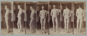 站立的男性裸体模特儿约瑟夫·史密斯的照片，c。 1883年。