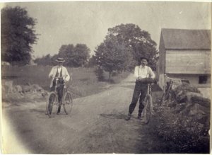骑自行车的塞缪尔-默里和本杰明-埃金斯，约1895-1899。 作者 托马斯·埃金斯