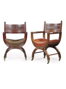 经过托马斯·霍普（Thomas Hope）的设计（约1880年，桃花心木），已故维多利亚时代的桃花心木X型框架扶手椅归功于马什·琼斯和克里布