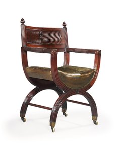 经过托马斯·霍普（Thomas Hope）的设计（约1880年，桃花心木），已故维多利亚时代的桃花心木X型框架扶手椅归功于马什·琼斯和克里布