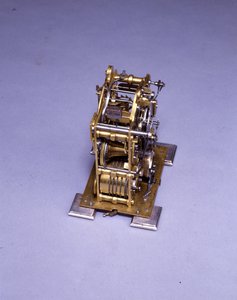 微型撞击式支架时钟，无。 222，c.1695（金属）（另请参见834228-31） 作者 托马斯·汤皮翁
