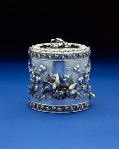 Tiffany＆Co的圆柱盒，约1870-185年（银色）