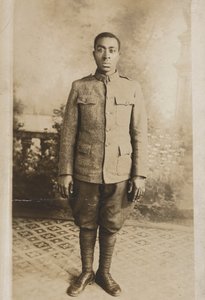 詹姆斯-麦基，约 1918 年（照片） 作者 美国工作室