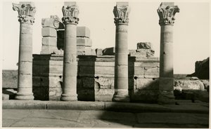 罗马仙宫柱廊，埃及 Dendera，摄影师：Ugo Monneret de Villard