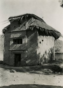 埃塞俄比亚阿克苏姆，茅草屋顶的方形小屋，摄影师：Ugo Monneret de Villard