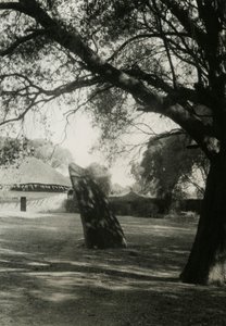 埃塞俄比亚阿克苏姆的石碑，Ugo Monneret de Villard 摄影，约 1937 年