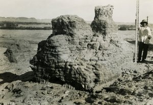 埃及卡斯尔伊布里姆（Qasr Ibrim）墓地中的坟墓，摄影师：Ugo Monneret de Villard 作者 乌戈·莫内雷·德·维拉德