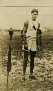 1904年奥运会--身份不明的纽约体育俱乐部队员（可能是塞缪尔-赛明顿-琼斯）。 作者 不明