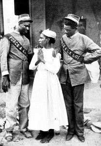 19369N HAITI Haitian police before the American occupation in 1917 作者 不明