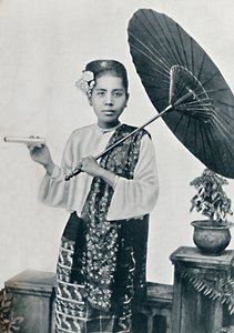 一位缅甸女士，1902年 作者 不明