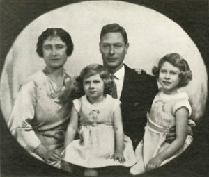 一个家庭小组，c1933，1937年。 作者 不明