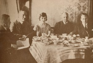 齐柏林飞艇上的一顿饭，飞越大西洋，1927年 作者 不明