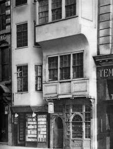 1926-1927年，伦敦斯特兰德的书店和烟草商 作者 不明