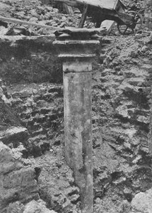 1906年，伦敦市，黑修道士小礼堂大厅圆柱 作者 不明