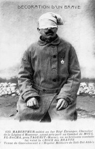 一个康复中的退伍军人，阿尔及利亚西迪·贝尔·阿贝斯（Sidi Bel Abbes），1910年 作者 不明