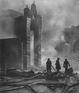 以及1941年至1942年的激烈战斗 作者 不明