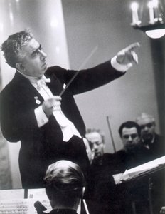 亚兰·哈恰图里亚（Aram Khachaturian），苏美亚作曲家，1960年代 作者 不明