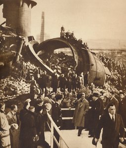 1936年，在南威尔士的废弃钢铁厂，1936年 作者 不明