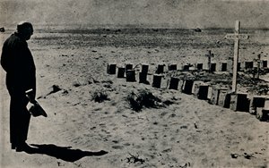 1942年，1945年在埃及战场公墓。 作者 不明