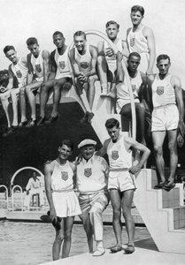 1932年，1936年，参加美国奥林匹克选拔赛的运动员 作者 不明