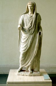 八月 作者 不明