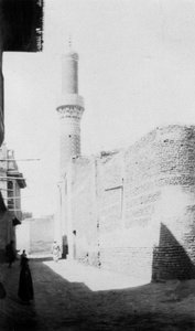 伊拉克巴格达的后街和老清真寺，1917-1919年 作者 不明