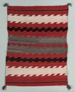 带状地毯c。 1890-1900。 作者 不明